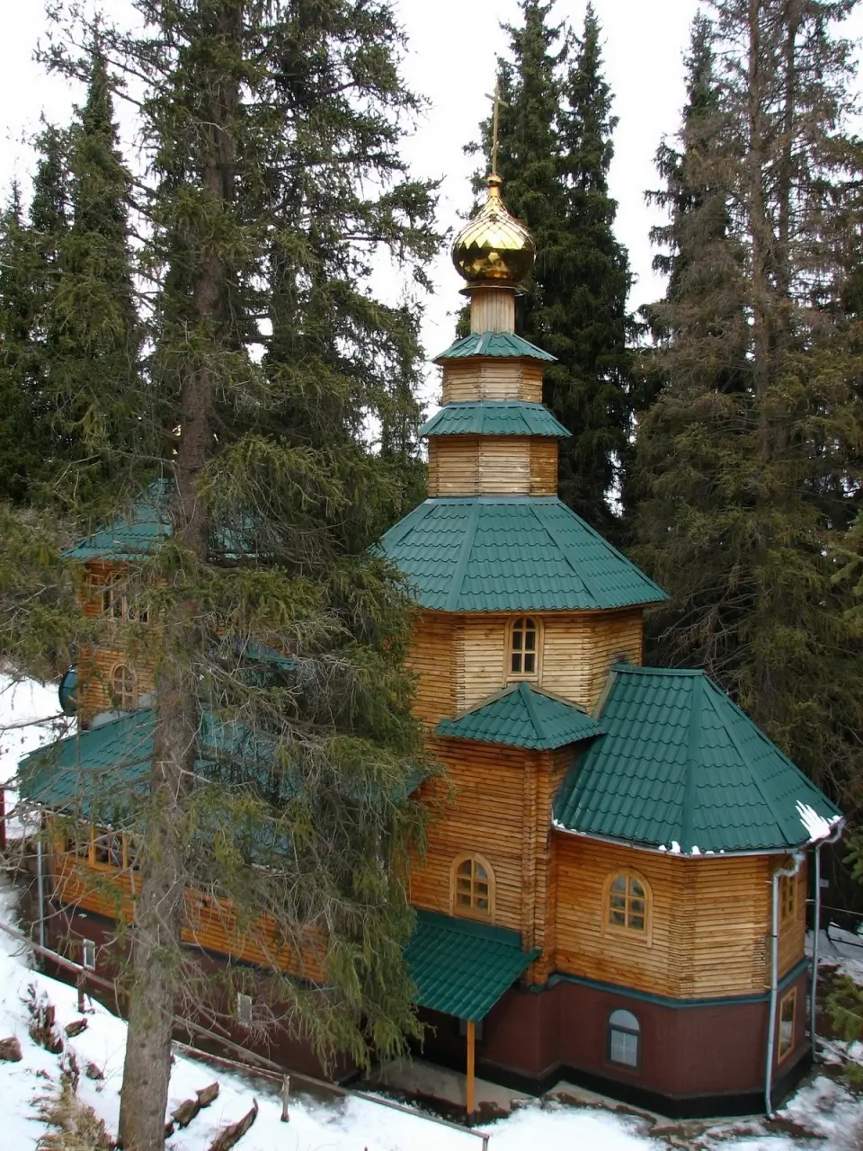 Аксайское ущелье — Монастырь